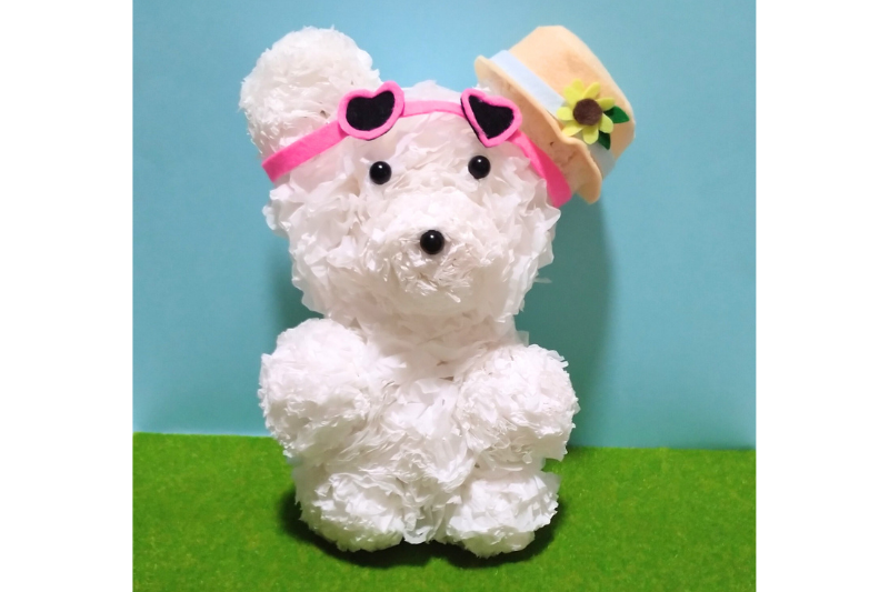 白い紙で作った白熊（ペーパーアニマル）の画像