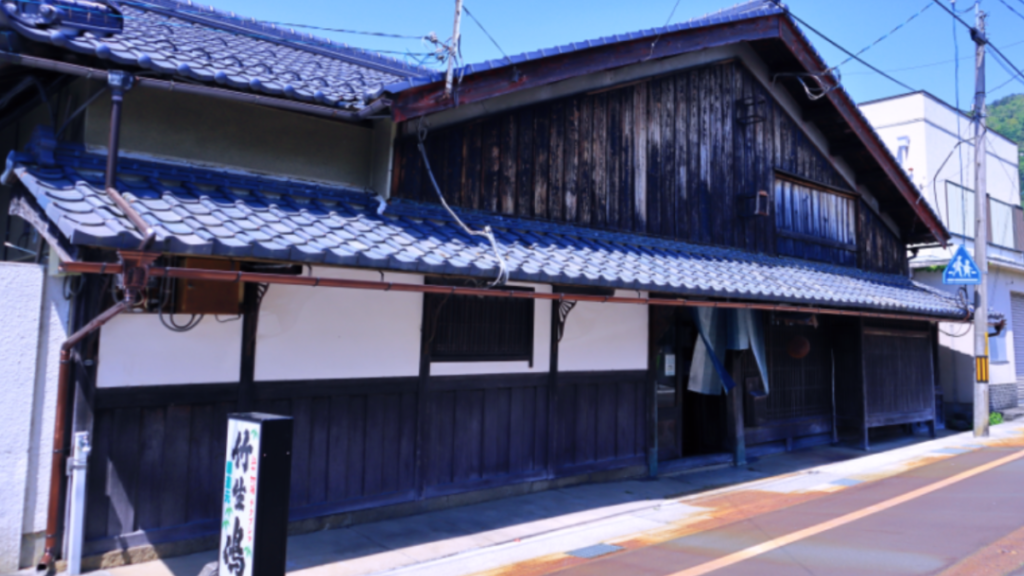 滋賀県にある吉田酒造の外観の画像